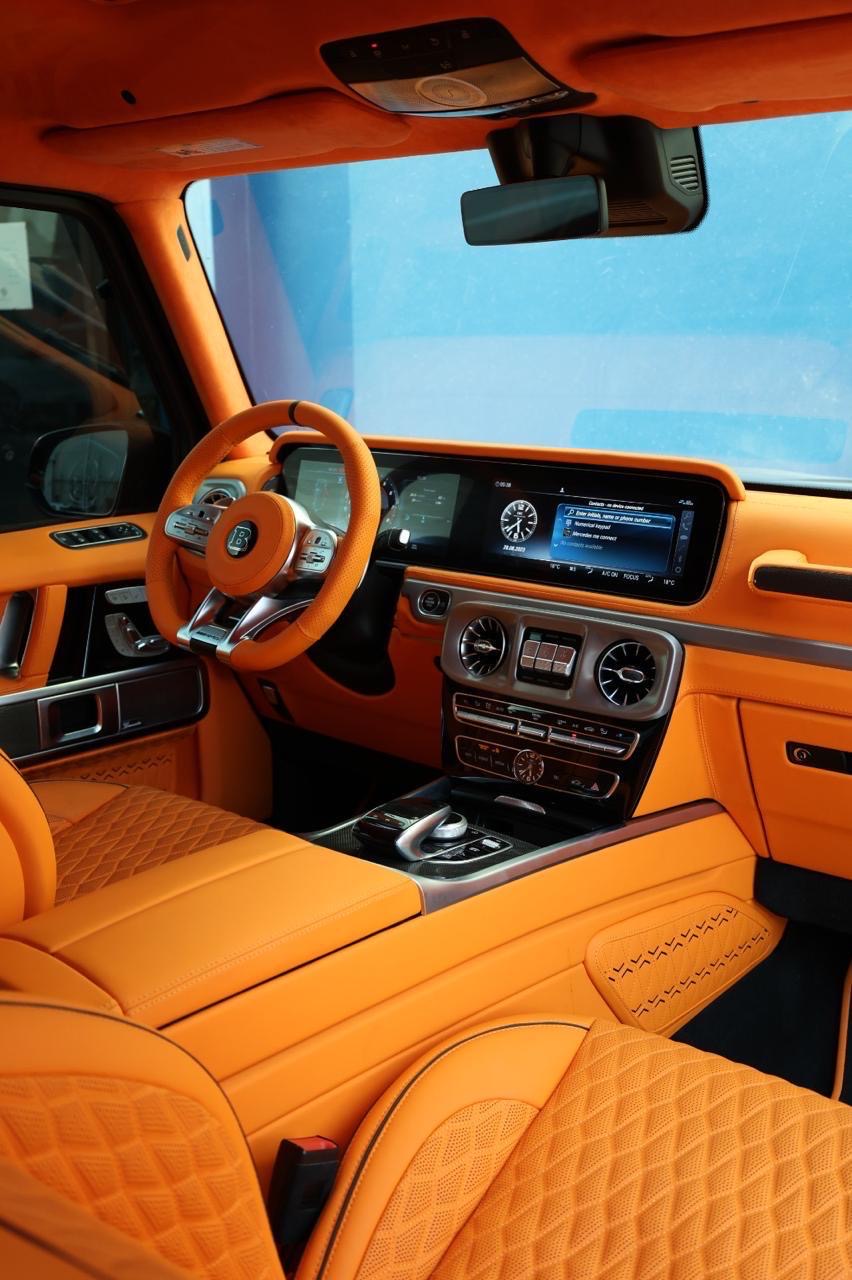 Schwarz Mercedes Benz G800 Brabus 2019